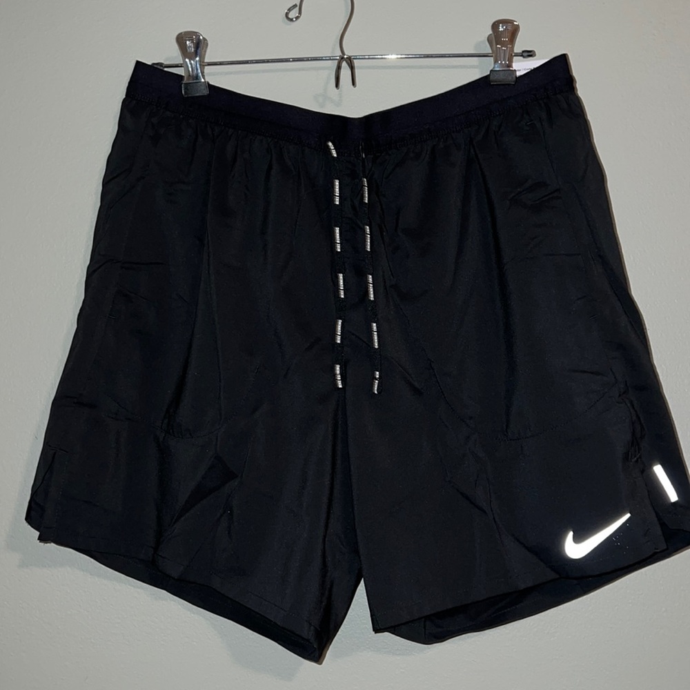 Nike Flex Stride Shorts 7”